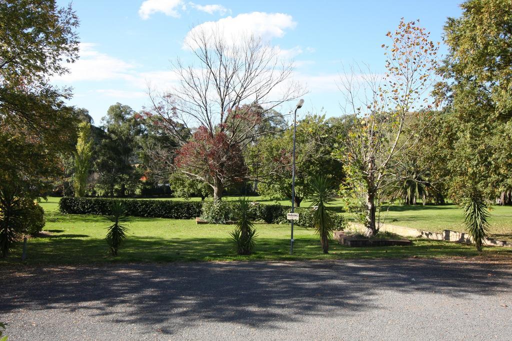 Picton Valley Motel Australia Bagian luar foto