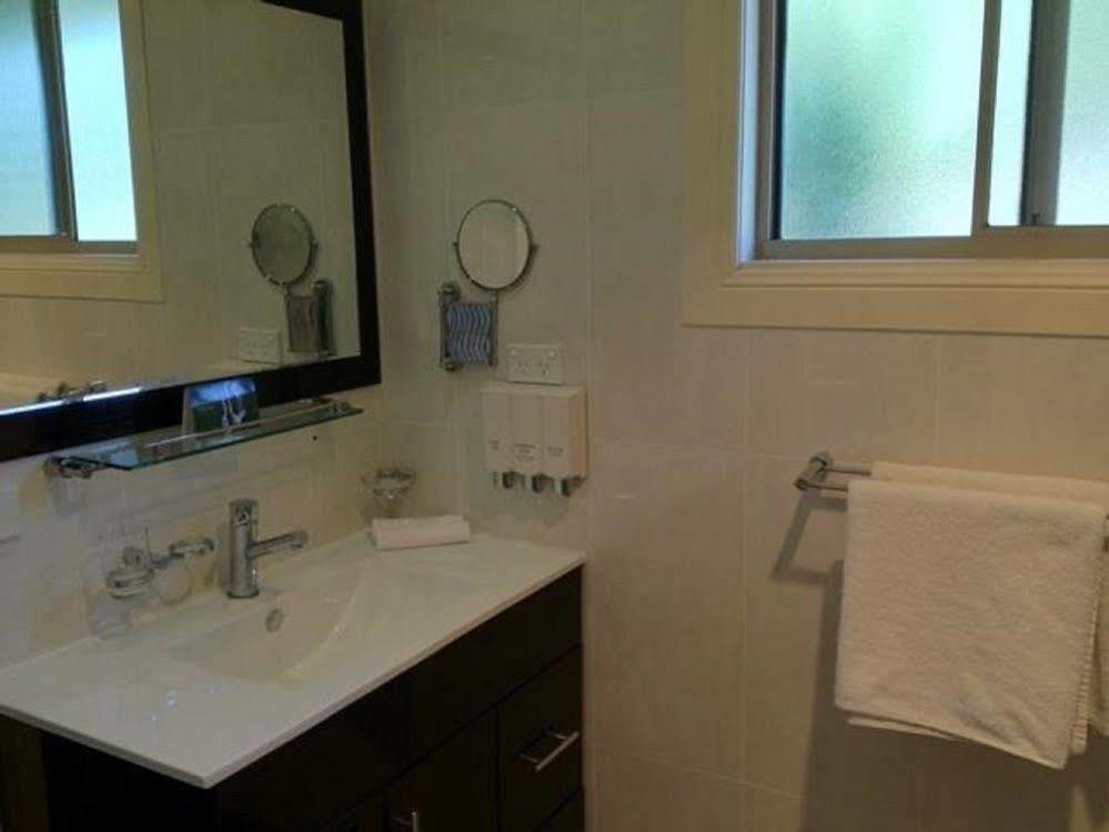 Picton Valley Motel Australia Bagian luar foto