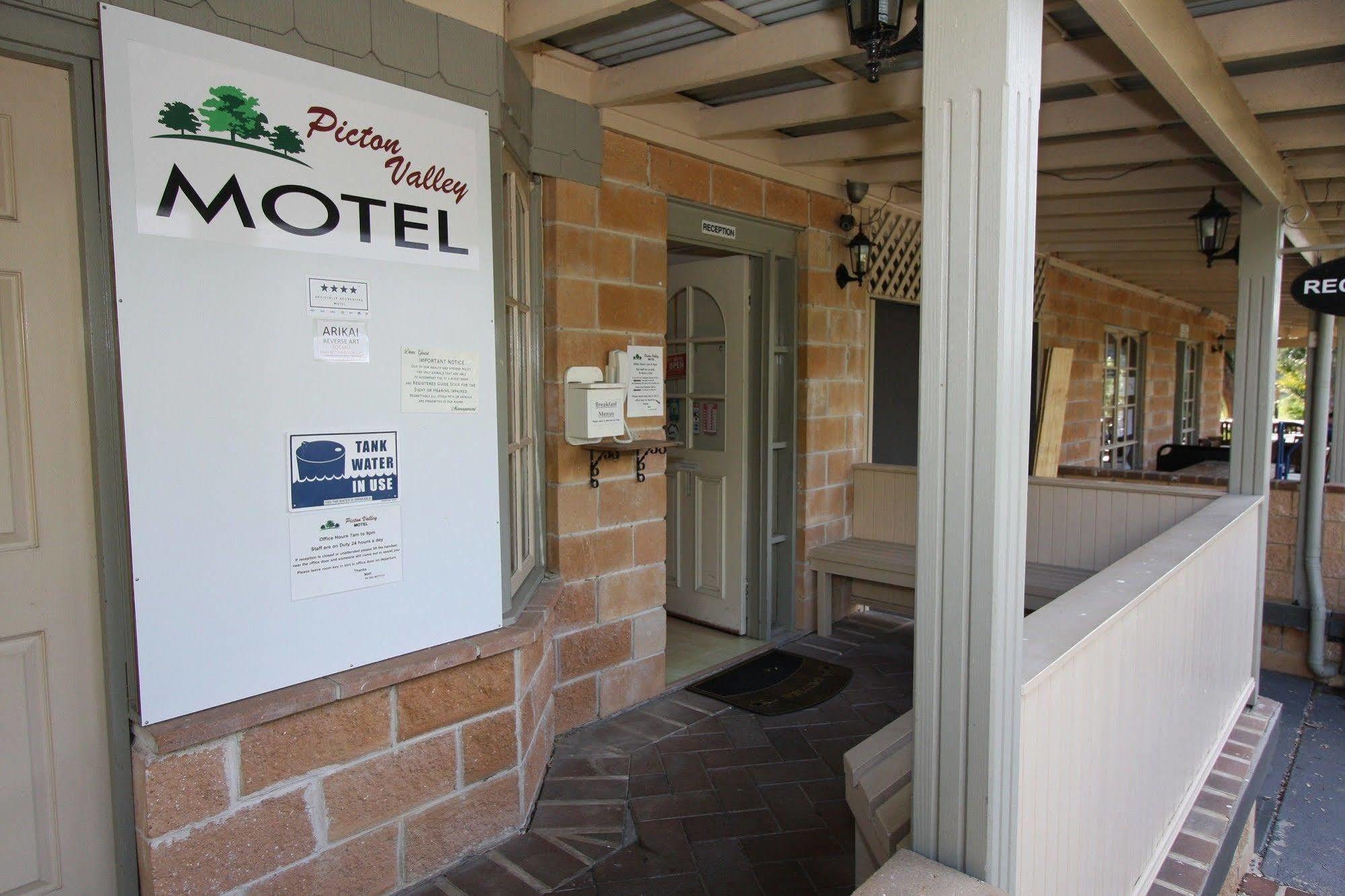 Picton Valley Motel Australia Bagian luar foto