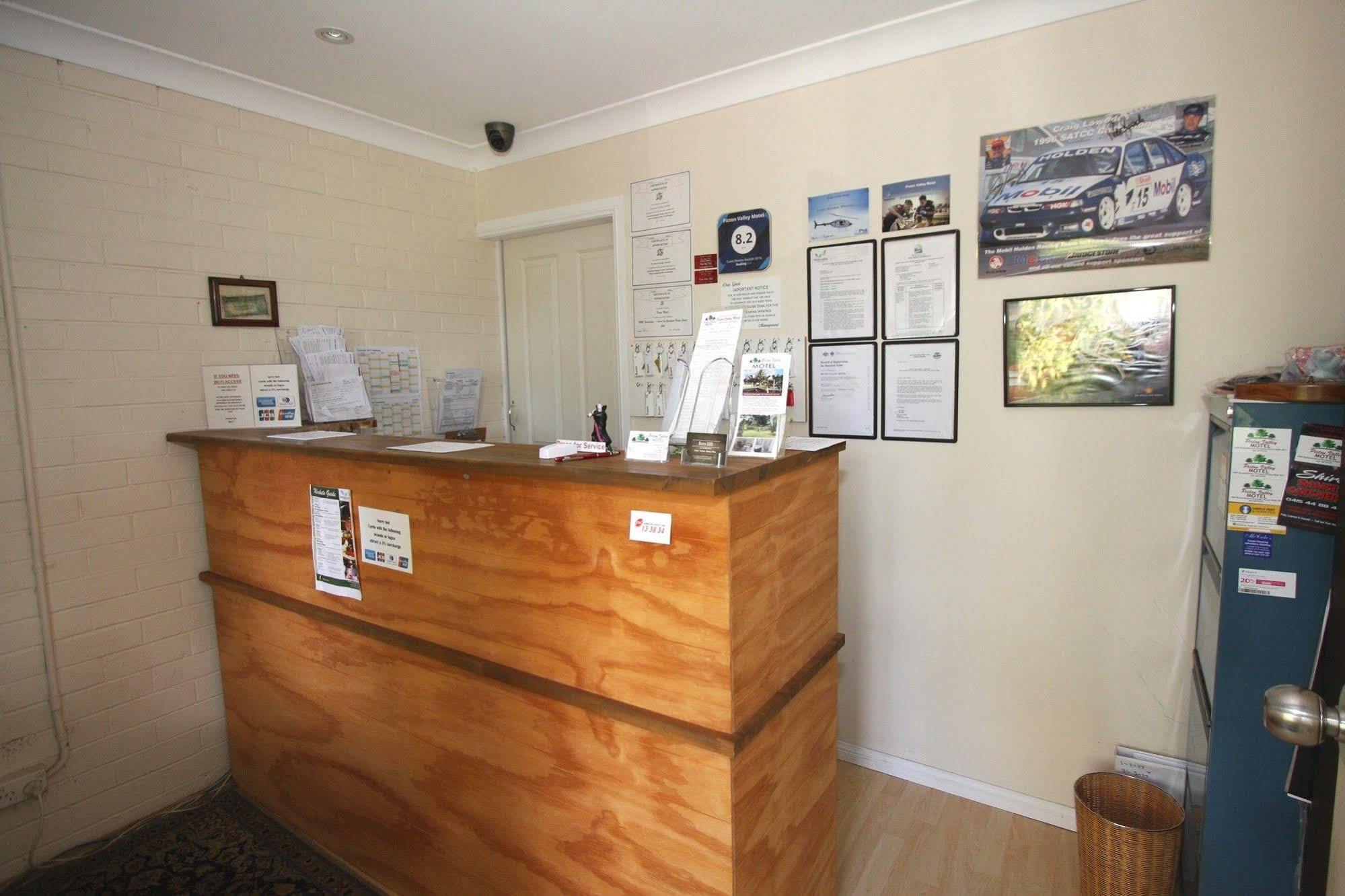 Picton Valley Motel Australia Bagian luar foto